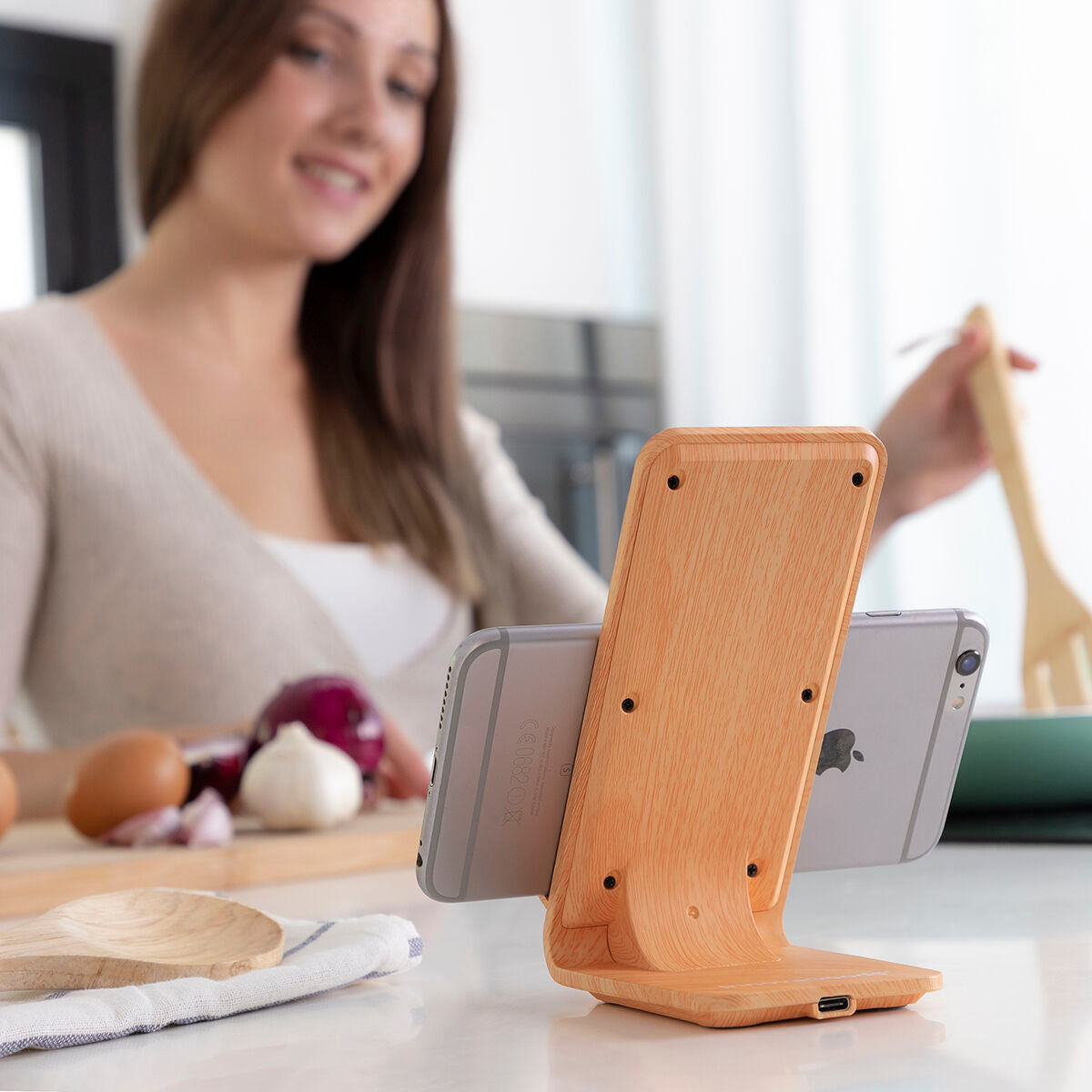 Wood Effect Wireless Charger with Stand Qistan InnovaGoods