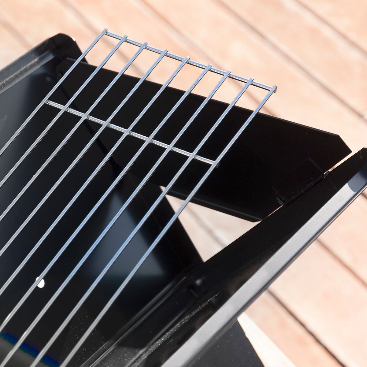 Folding Portable Barbecue for use with Charcoal FoldyQ InnovaGoods