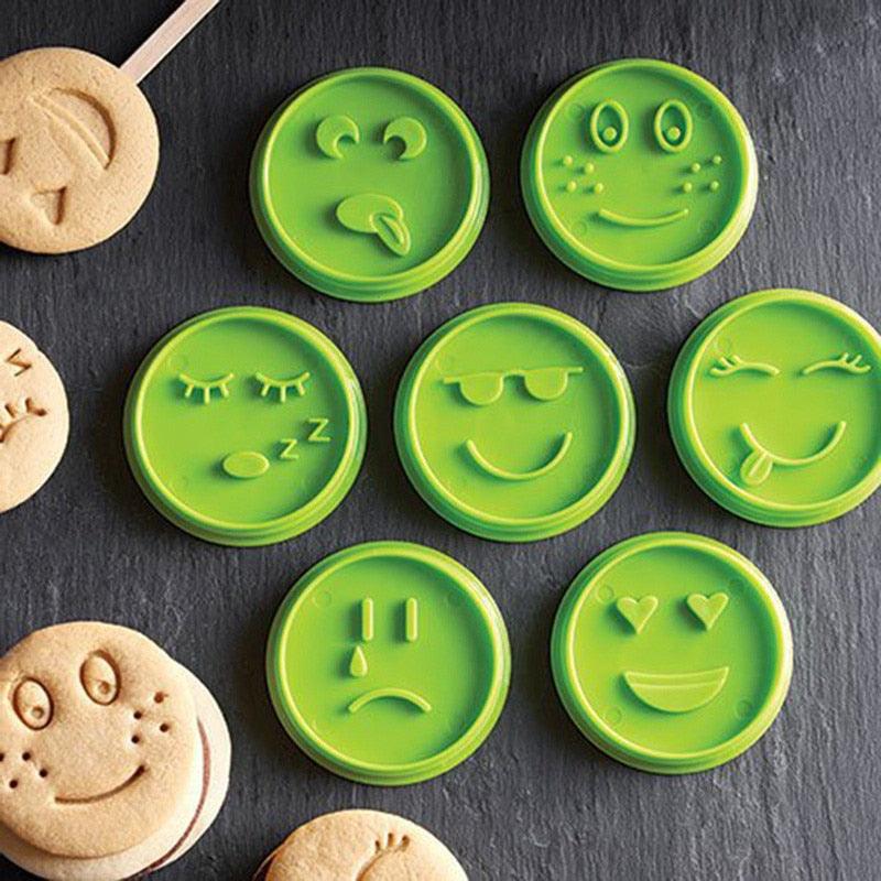 7Pcs/set Smiley Biscuit Mold Cake Decorating Cookie Cutter Set - yokefinds.ie